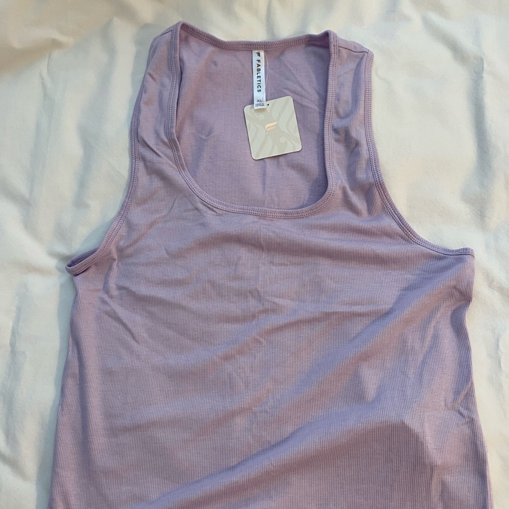 Fabletics Tank & shorts set - Picture 3 of 5